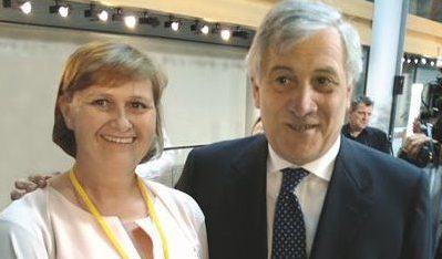 [:en]Anna Kwiatkowska from PSONI receives “9 millionth Erasmus+ participant award”[:]